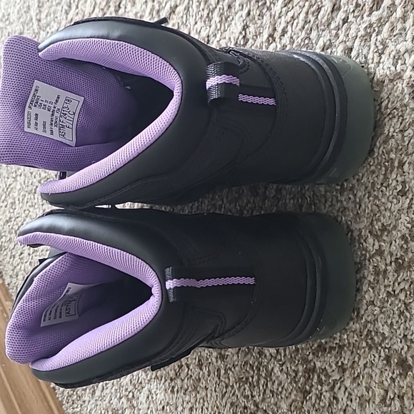 Brahma Black Boots with Purple Interior - Picture 4 of 7